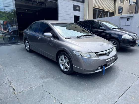 HONDA CIVIC 1.8 LXS 16V FLEX 4P MANUAL HONDA CIVIC 1.8 LXS 16V FLEX 4P MANUAL